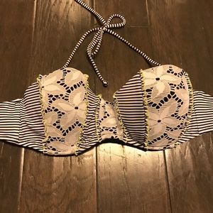 36D Victoria’s Secret swim top